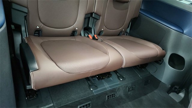 Used 2025 Volkswagen ID. Buzz Pro S image 27