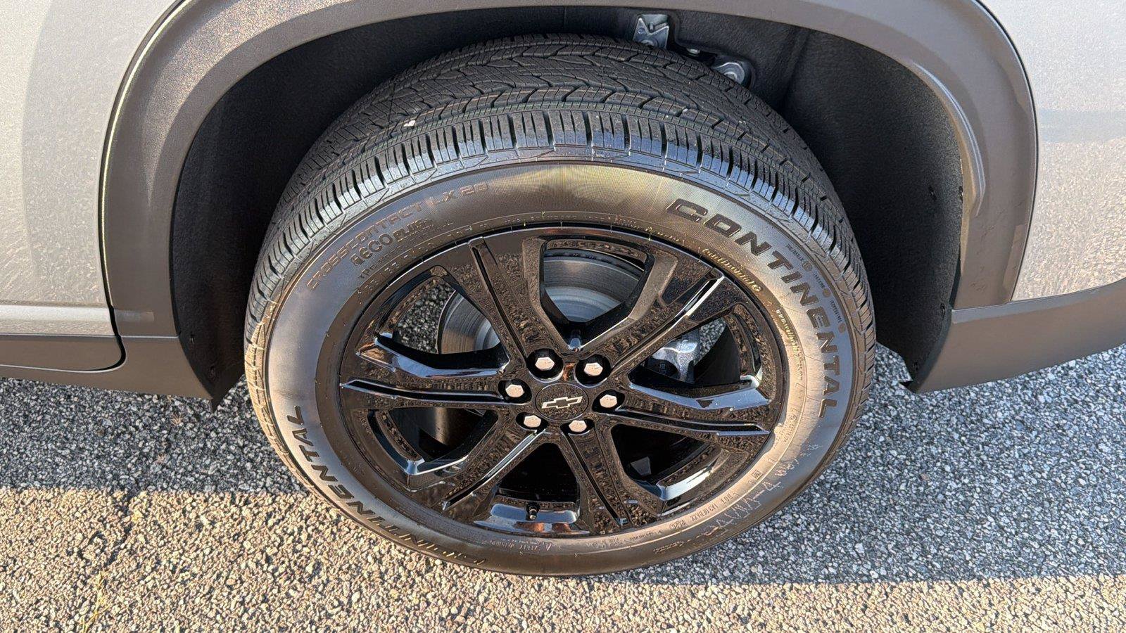 New 2027 Chevrolet Traverse LT w/ Midnight/Sport Edition FWD image 12