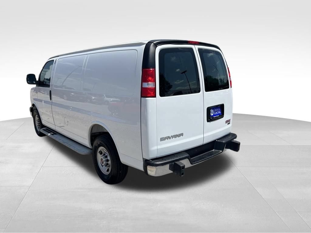 Used 2025 GMC Savana 2500 w/ Driver Convenience Package RWD image 4