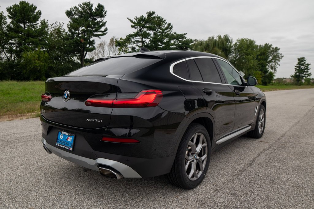 Used 2024 BMW X4 xDrive30i AWD/4WD image 12