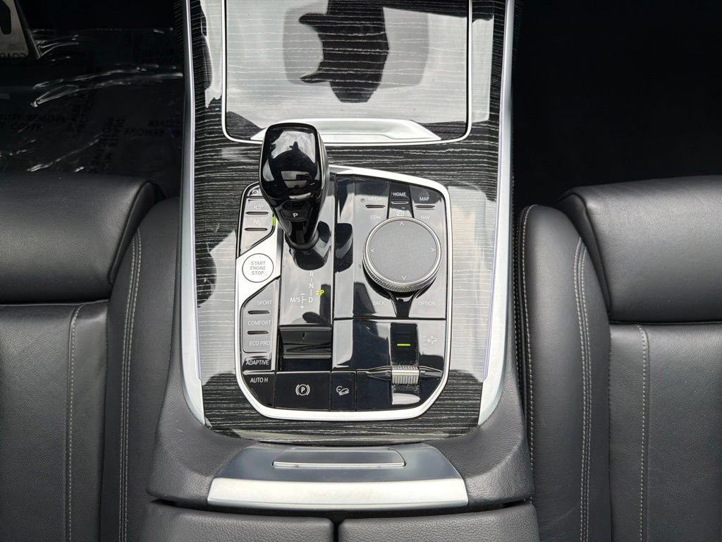 Used 2022 BMW X7 xDrive40i w/ M Sport Package AWD/4WD image 32