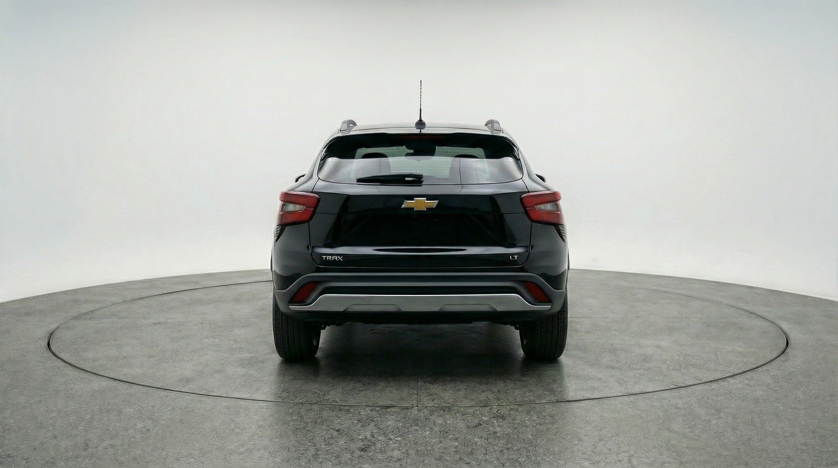 Used 2025 Chevrolet Trax LT w/ LT Convenience Package image 7
