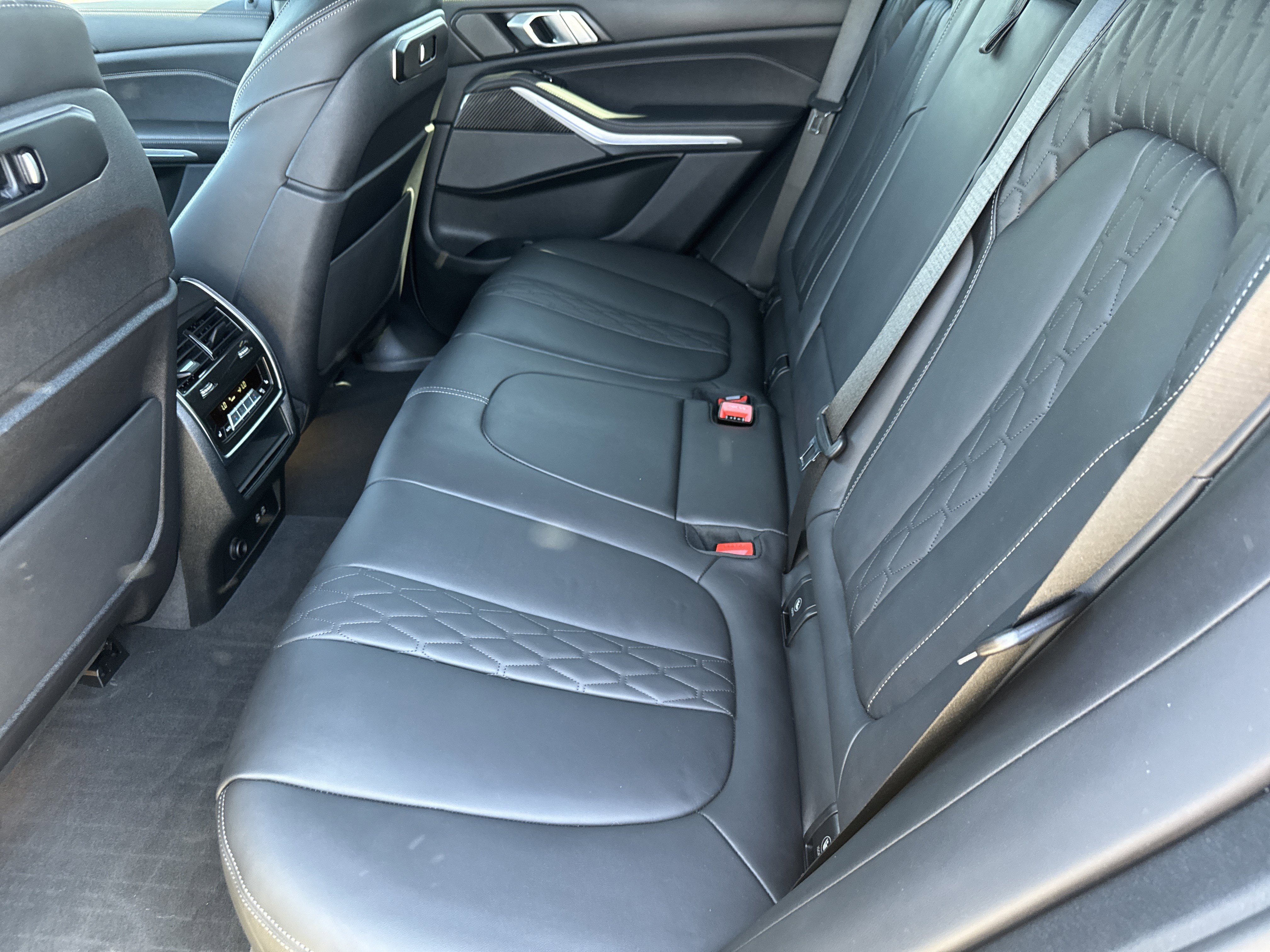 Used 2024 BMW X5 M60i AWD/4WD image 6
