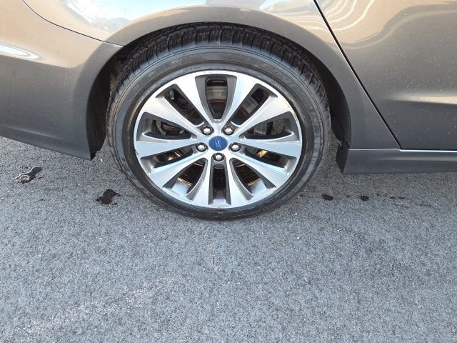 Used 2020 Ford Fusion SE image 8