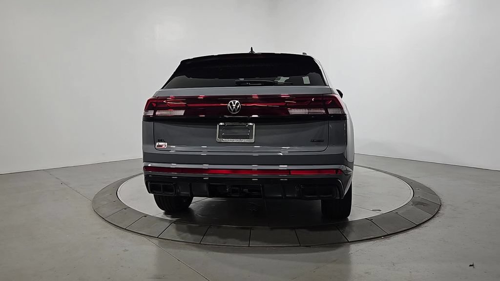 New 2026 Volkswagen Atlas Cross Sport SEL R-Line AWD/4WD image 4
