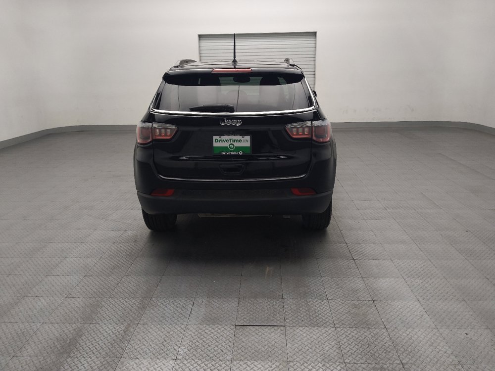 Used 2017 Jeep Compass Latitude FWD image 7