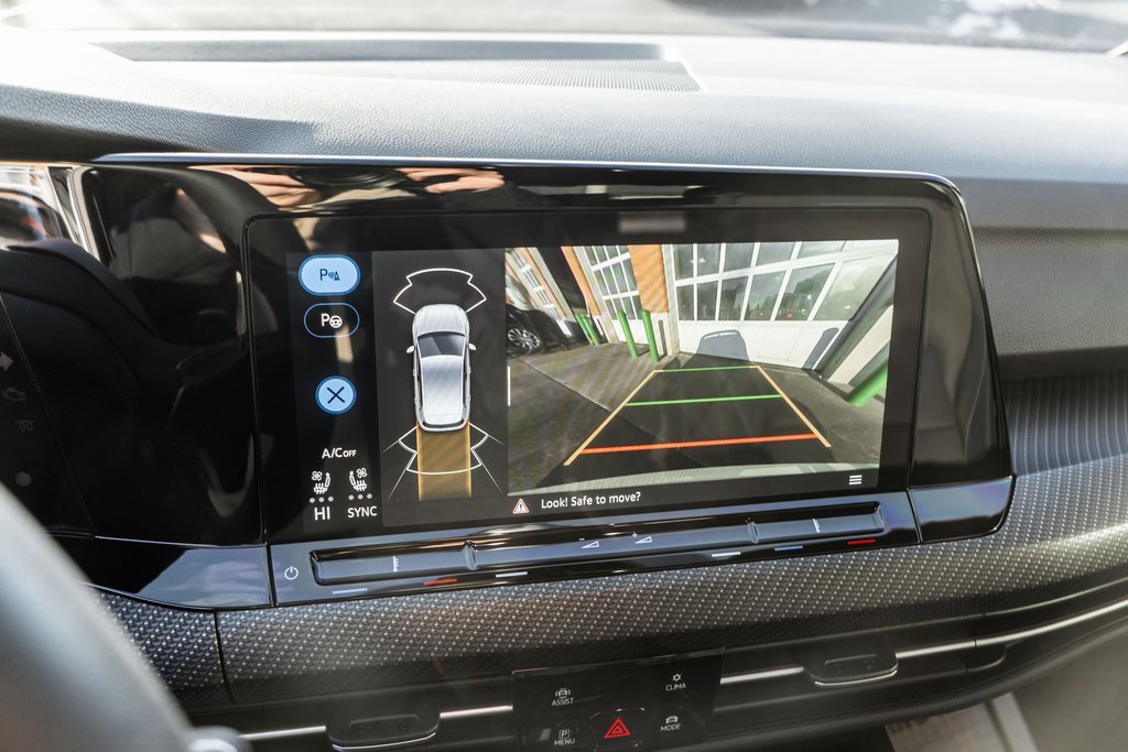 Used 2024 Volkswagen Golf R image 10