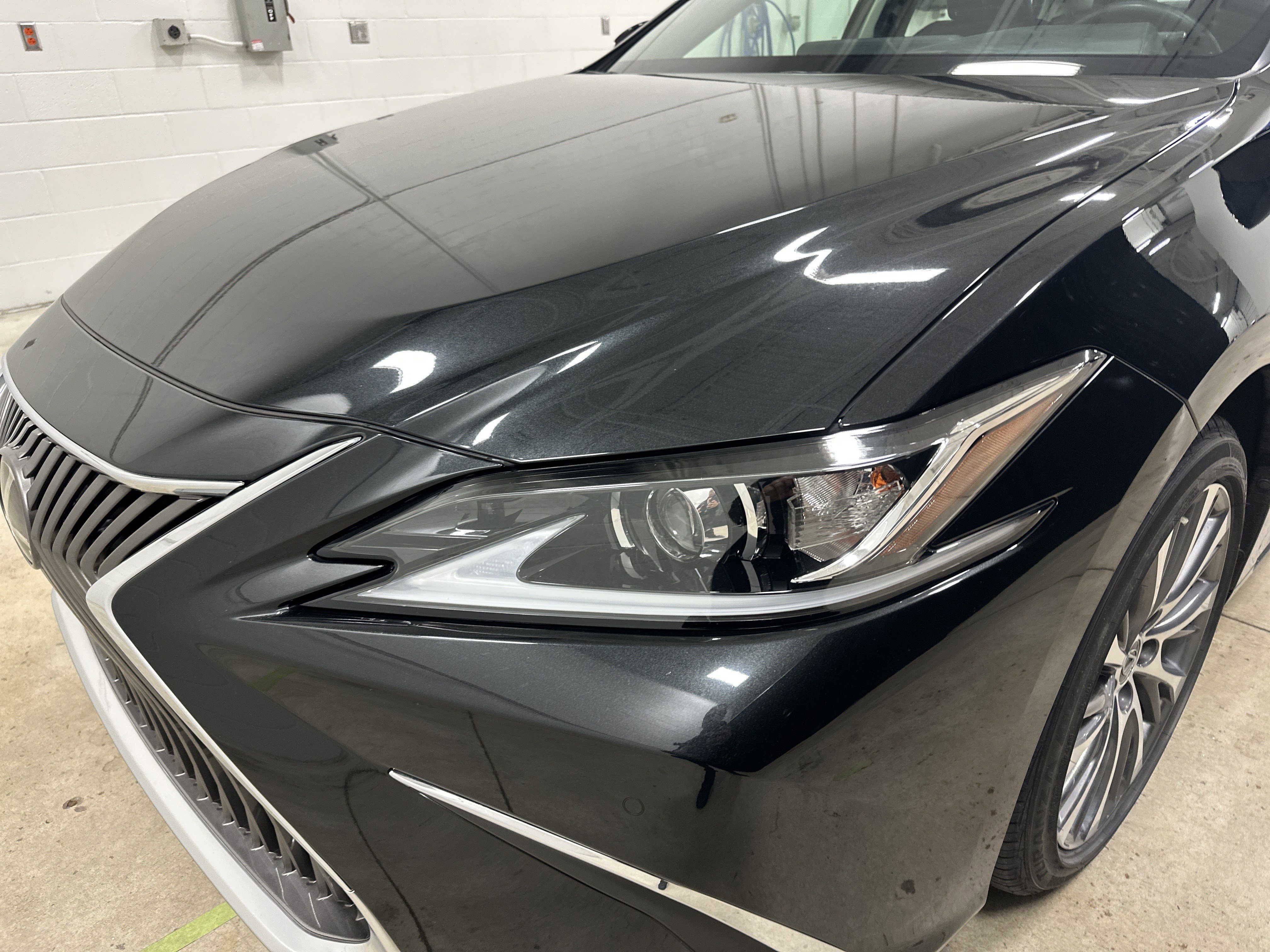 Used 2020 Lexus ES 350 w/ Premium Package image 6