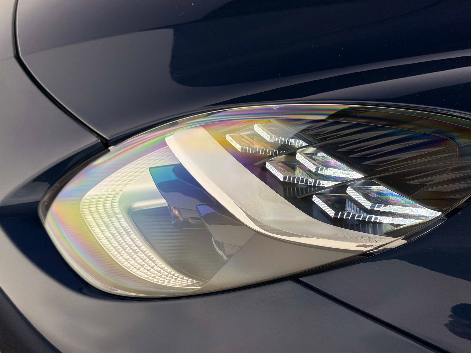 Used 2025 Aston Martin Vanquish image 15