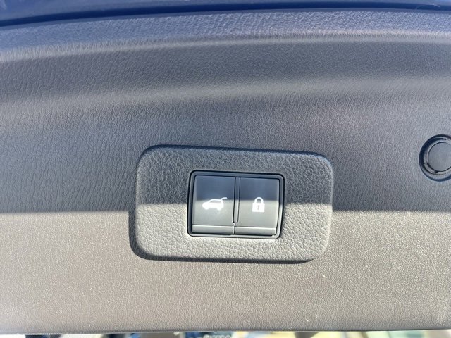 Certified 2022 Nissan Armada SL w/ Captain's Chairs Package image 46