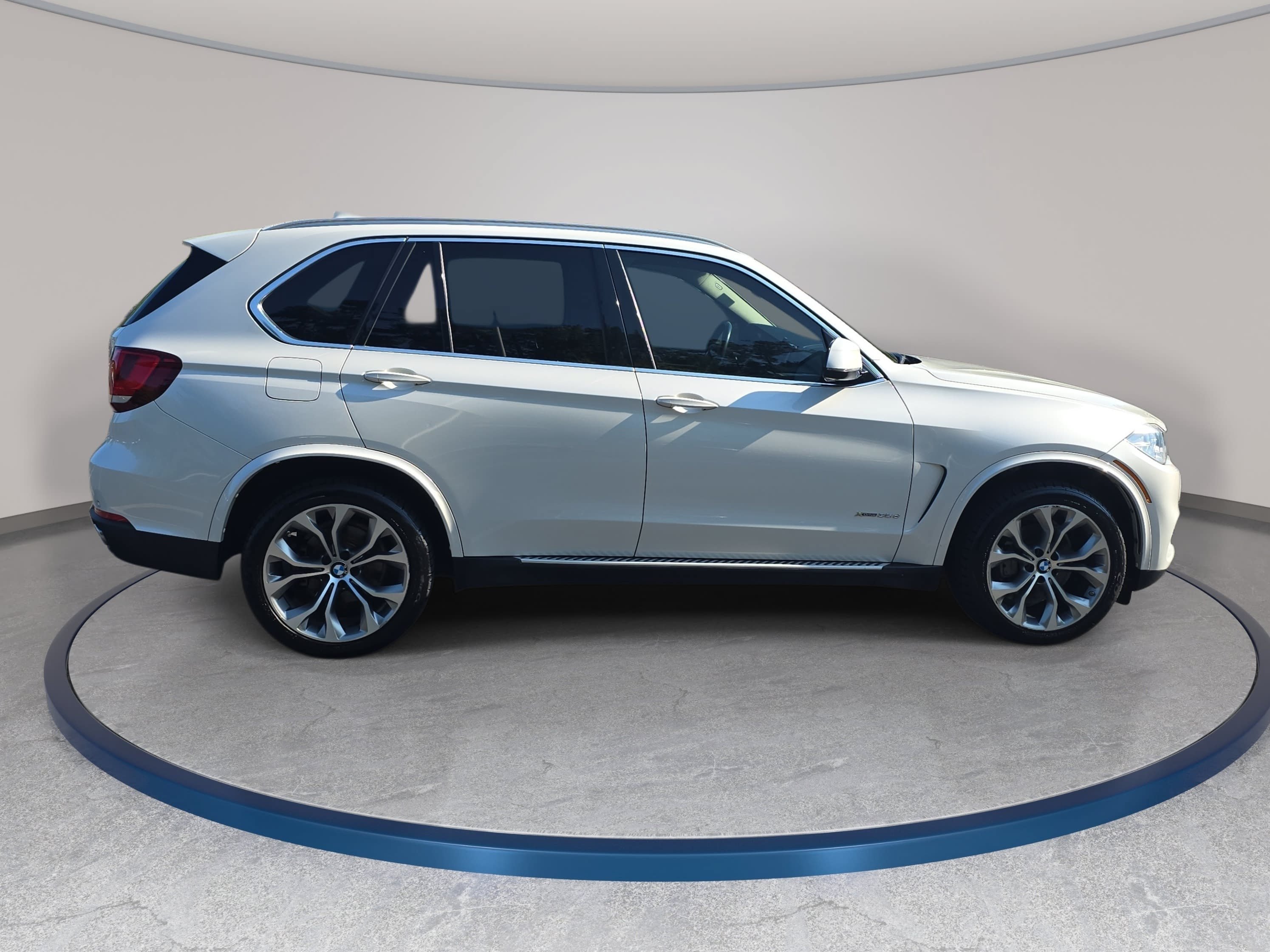 Used 2015 BMW X5 xDrive35d AWD/4WD image 4
