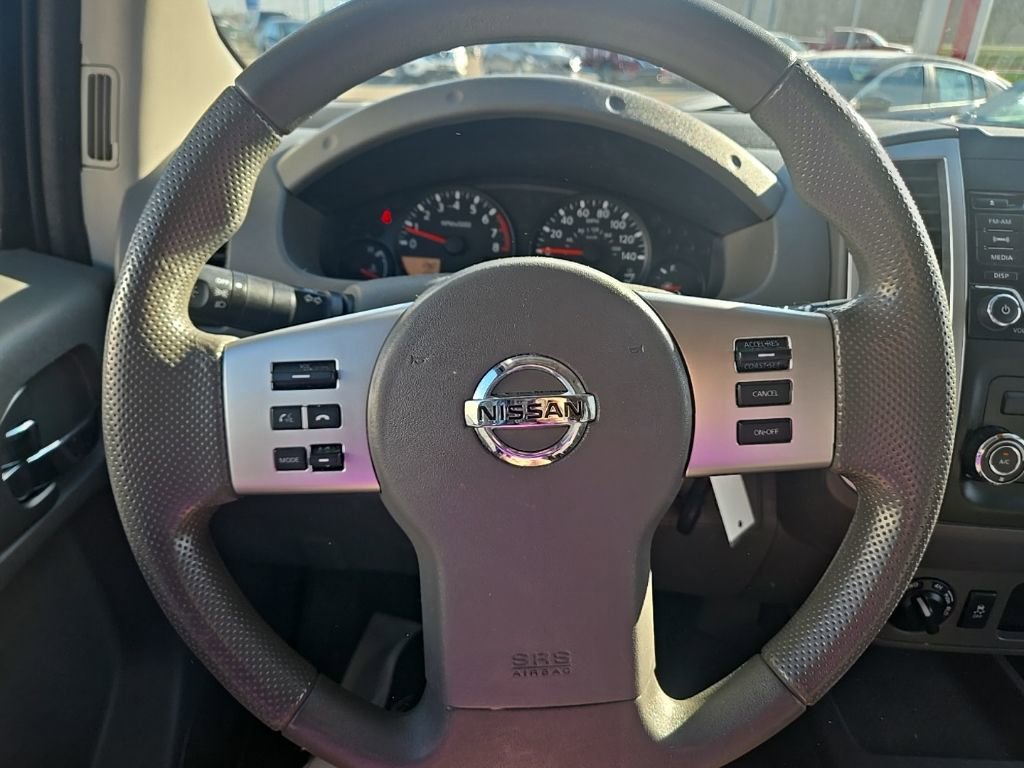 Used 2018 Nissan Frontier SV image 14