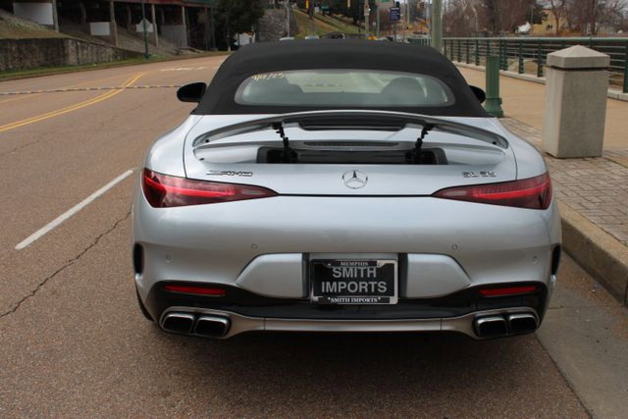 Used 2022 Mercedes-Benz SL 55 AMG 4MATIC image 34