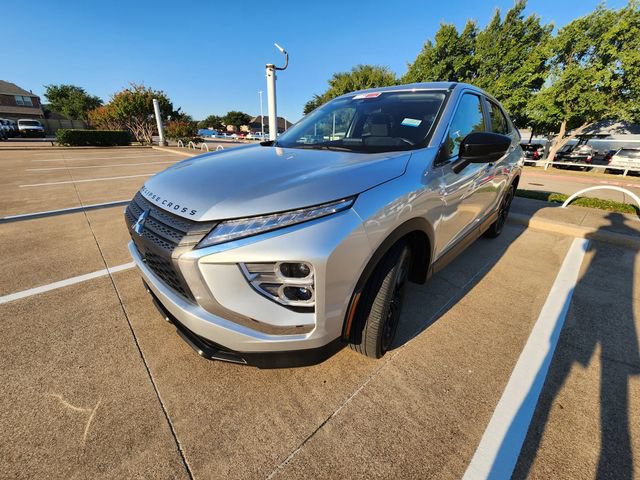Used 2025 Mitsubishi Eclipse Cross LE AWD/4WD image 3