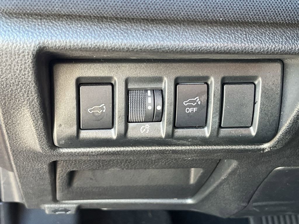 Used 2020 Subaru Outback Premium image 37