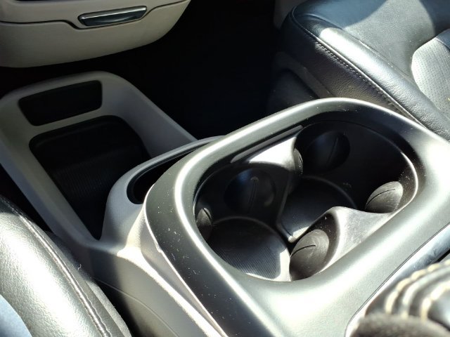 Used 2022 Chrysler Pacifica Touring-L FWD image 15