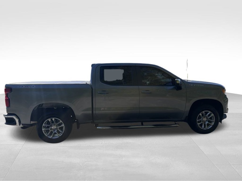 Used 2023 Chevrolet Silverado 1500 LT AWD/4WD image 5