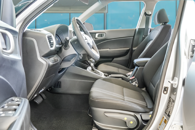 New 2026 Hyundai Venue SEL FWD image 17