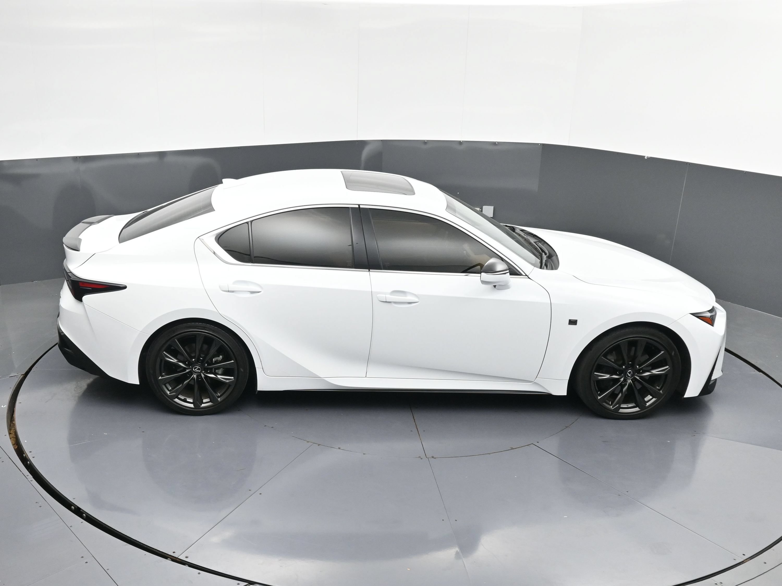 Used 2024 Lexus IS 350 F Sport RWD image 40
