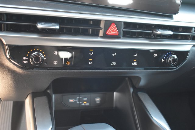 New 2026 Kia Sorento LX FWD image 28