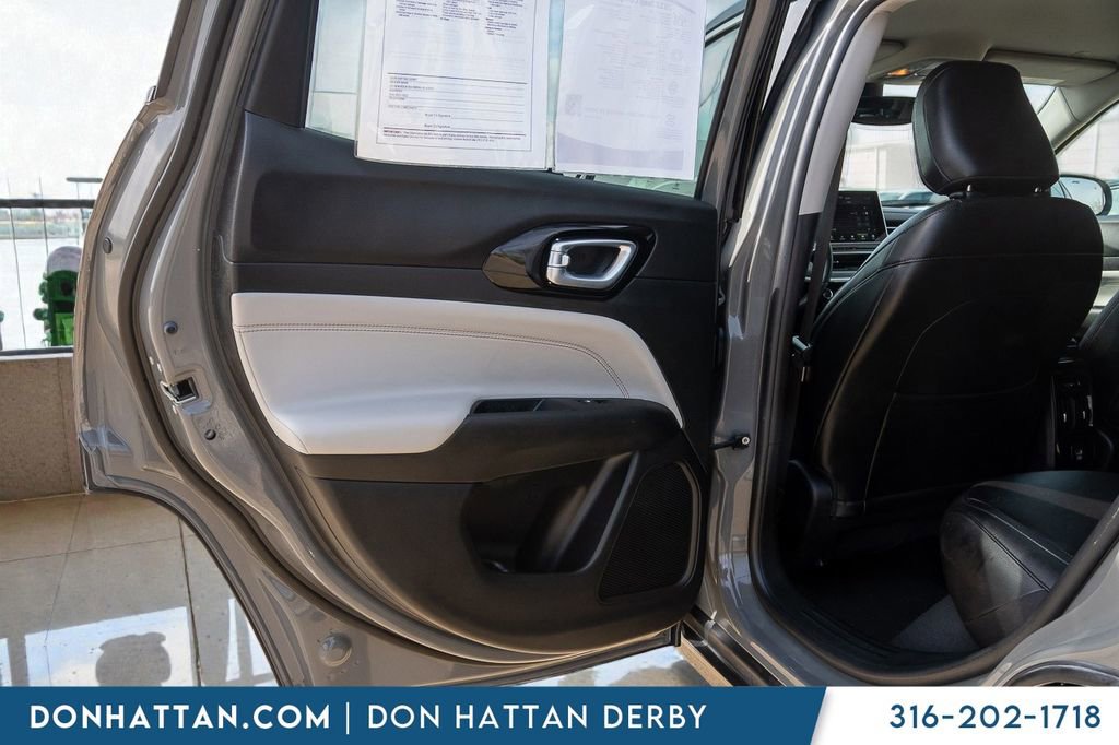 Used 2022 Jeep Compass Limited AWD/4WD image 18