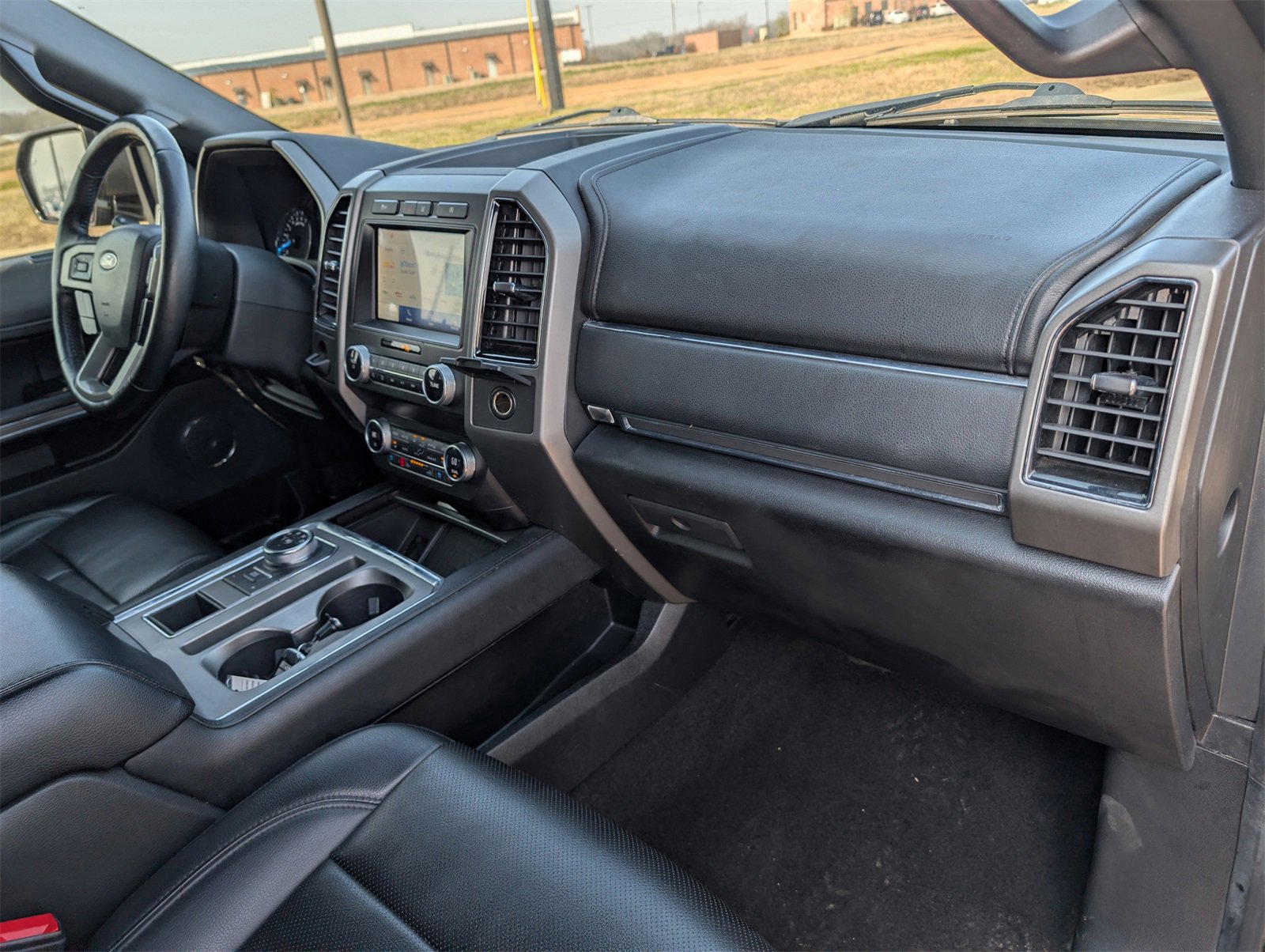 Used 2021 Ford Expedition XLT image 31