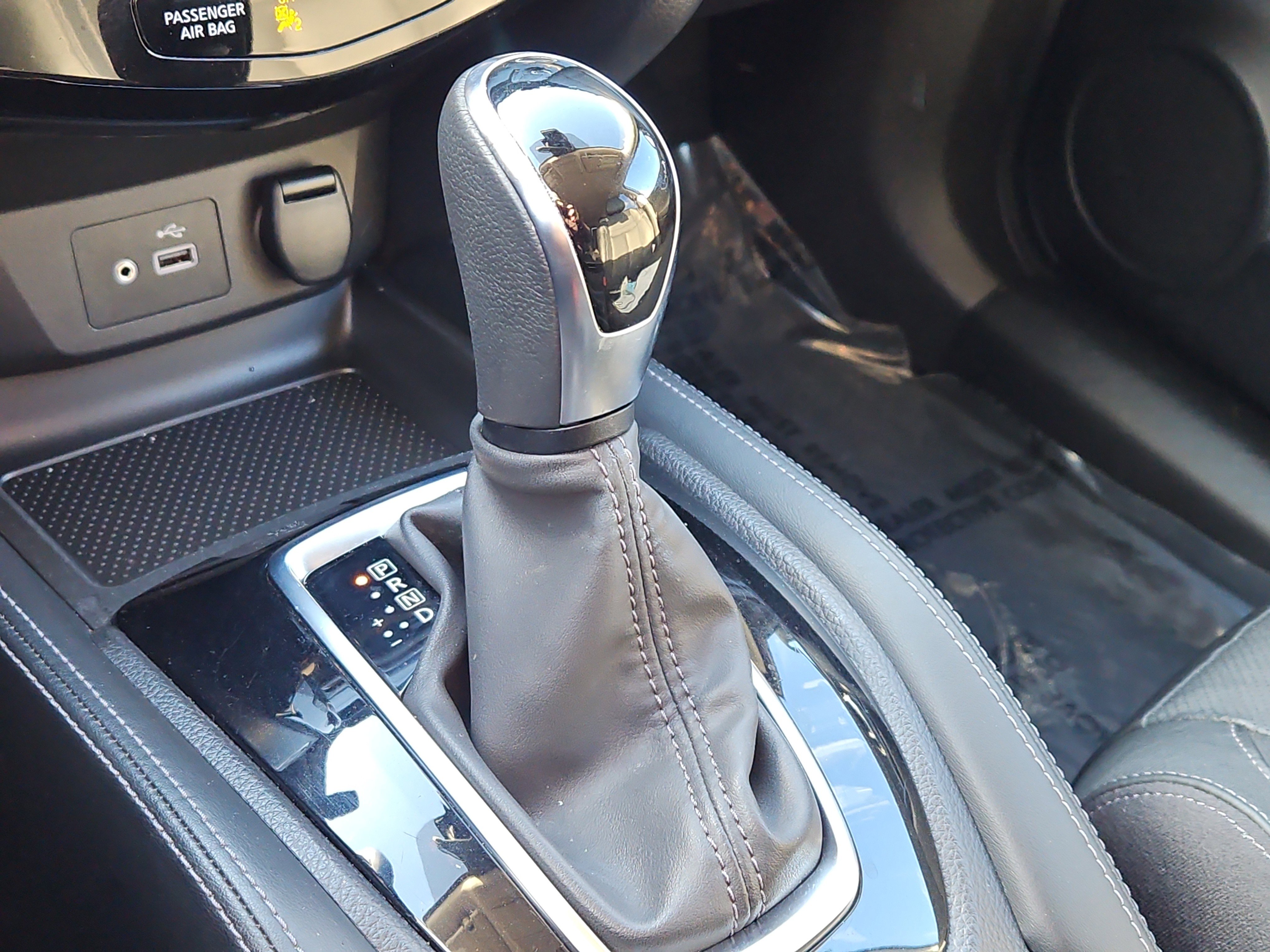 Used 2018 Nissan Rogue SL image 29