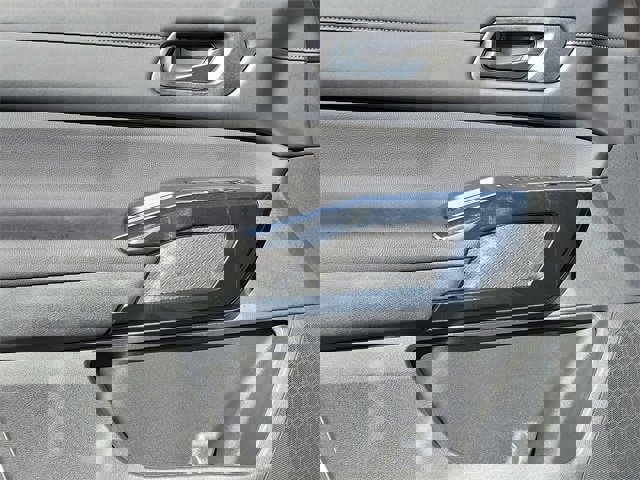 New 2025 Nissan Pathfinder SV w/ Cargo Package image 6