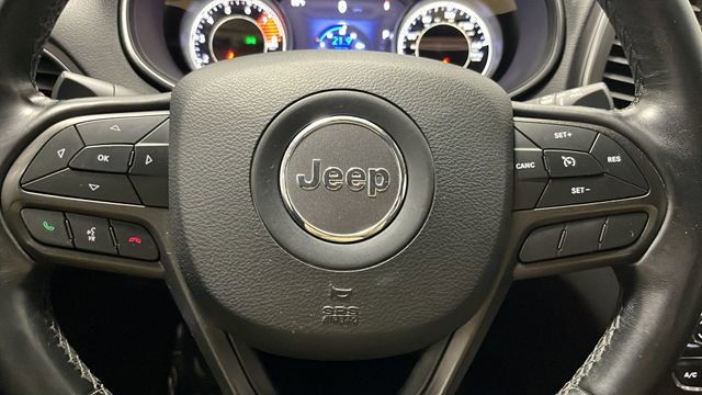 Used 2020 Jeep Cherokee Trailhawk AWD/4WD image 15