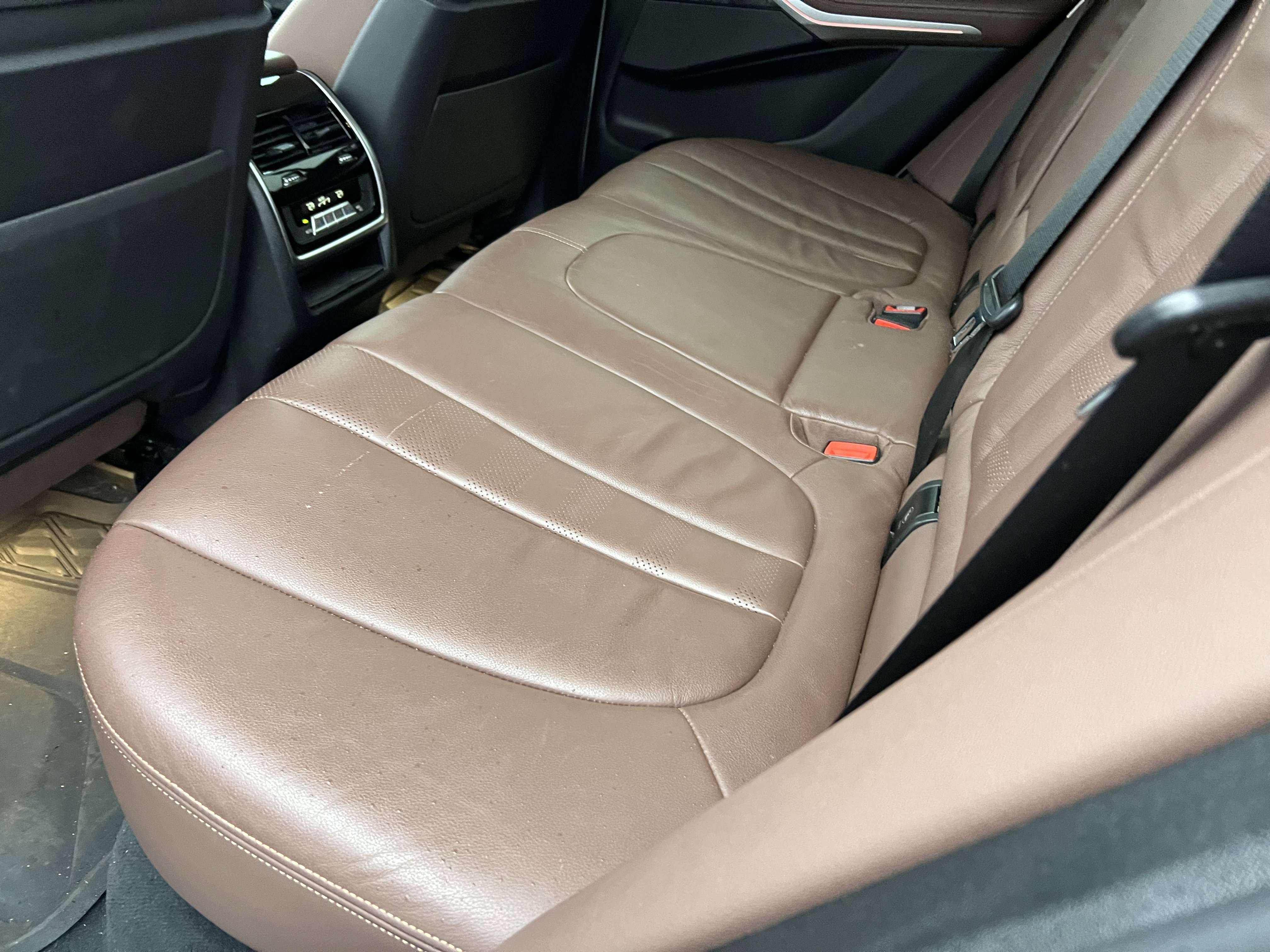 Used 2019 BMW X5 xDrive40i w/ M Sport Package image 28