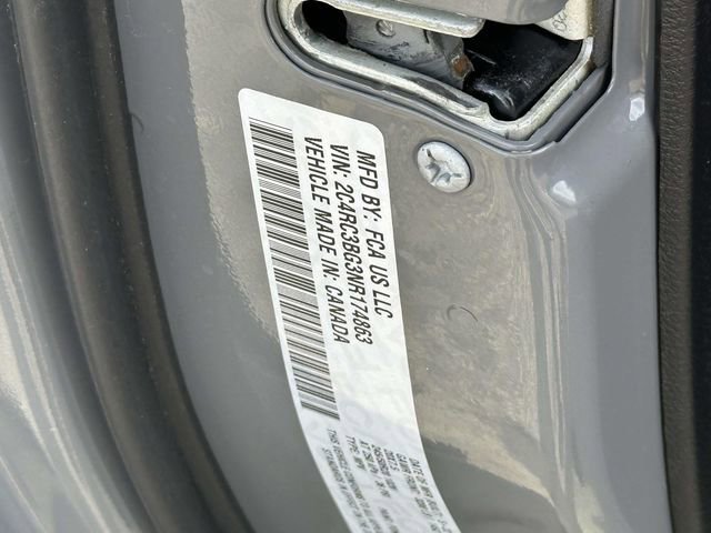 Used 2022 Chrysler Pacifica Touring-L w/ S Appearance Package AWD/4WD image 11