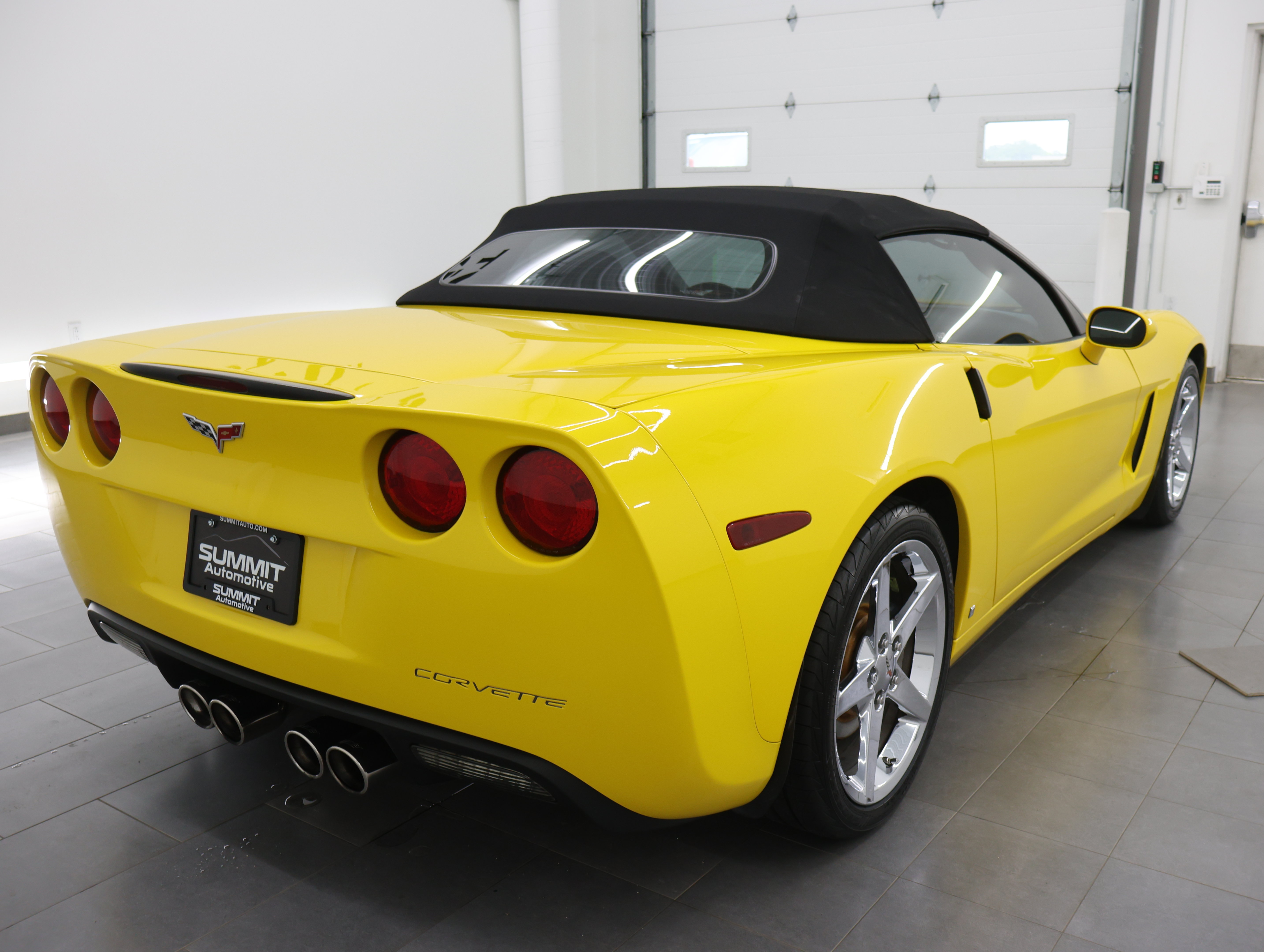 Used 2007 Chevrolet Corvette Coupe w/ Preferred Equipment Group RWD image 5