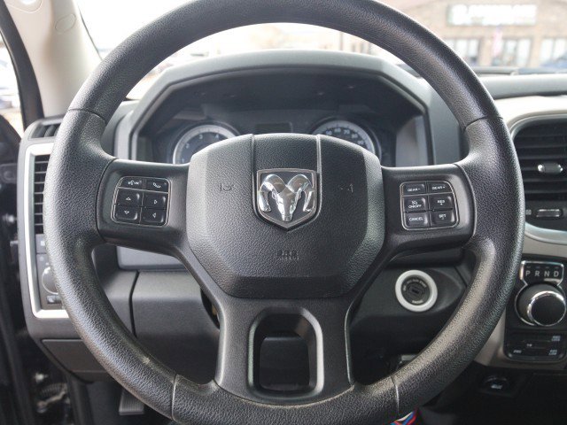 Used 2017 RAM 1500 Classic SLT AWD/4WD image 18