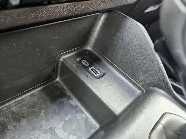 Used 2024 Chevrolet Colorado W/T RWD image 29