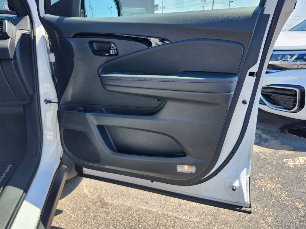 Used 2024 Honda Passport Black Edition image 13