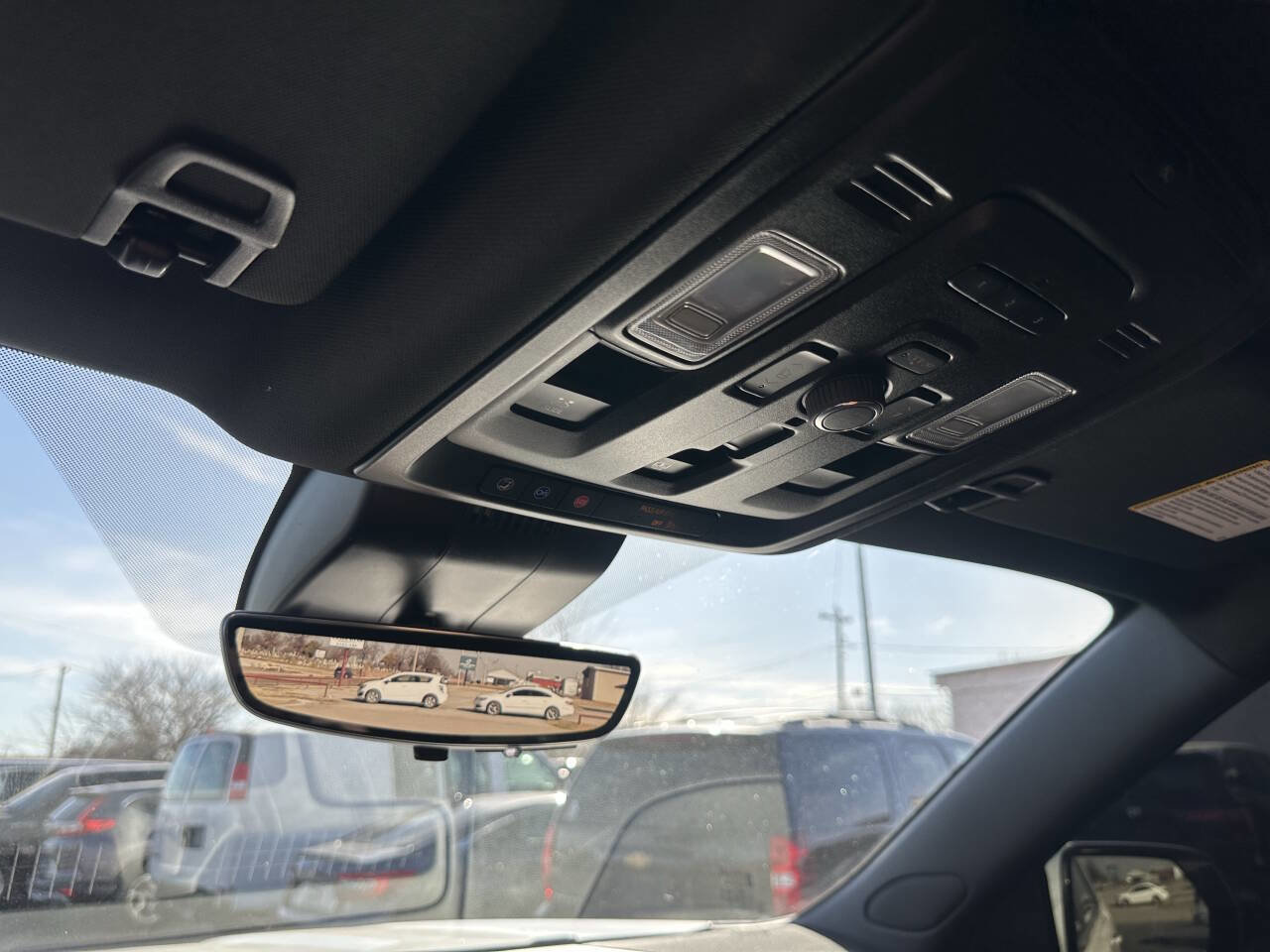 Used 2023 GMC Yukon XL Denali Ultimate AWD/4WD image 40