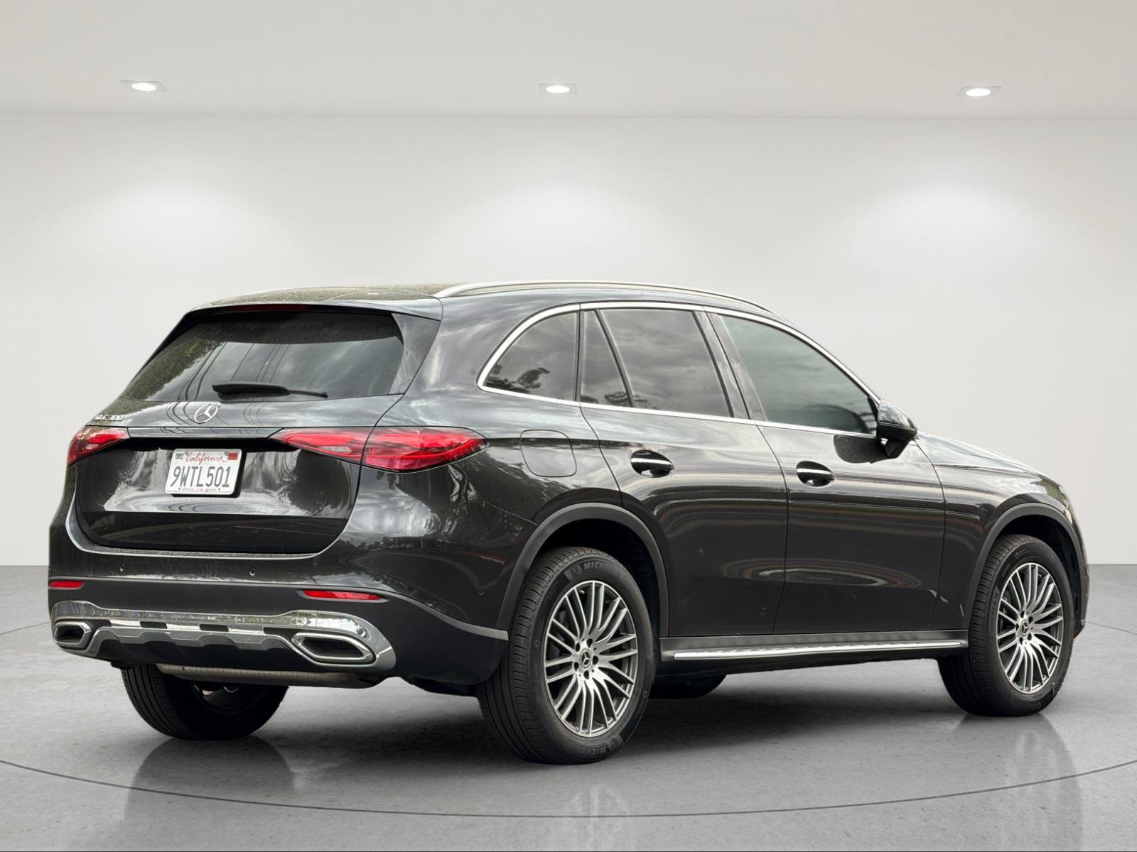 Used 2026 Mercedes-Benz GLC 300 image 4