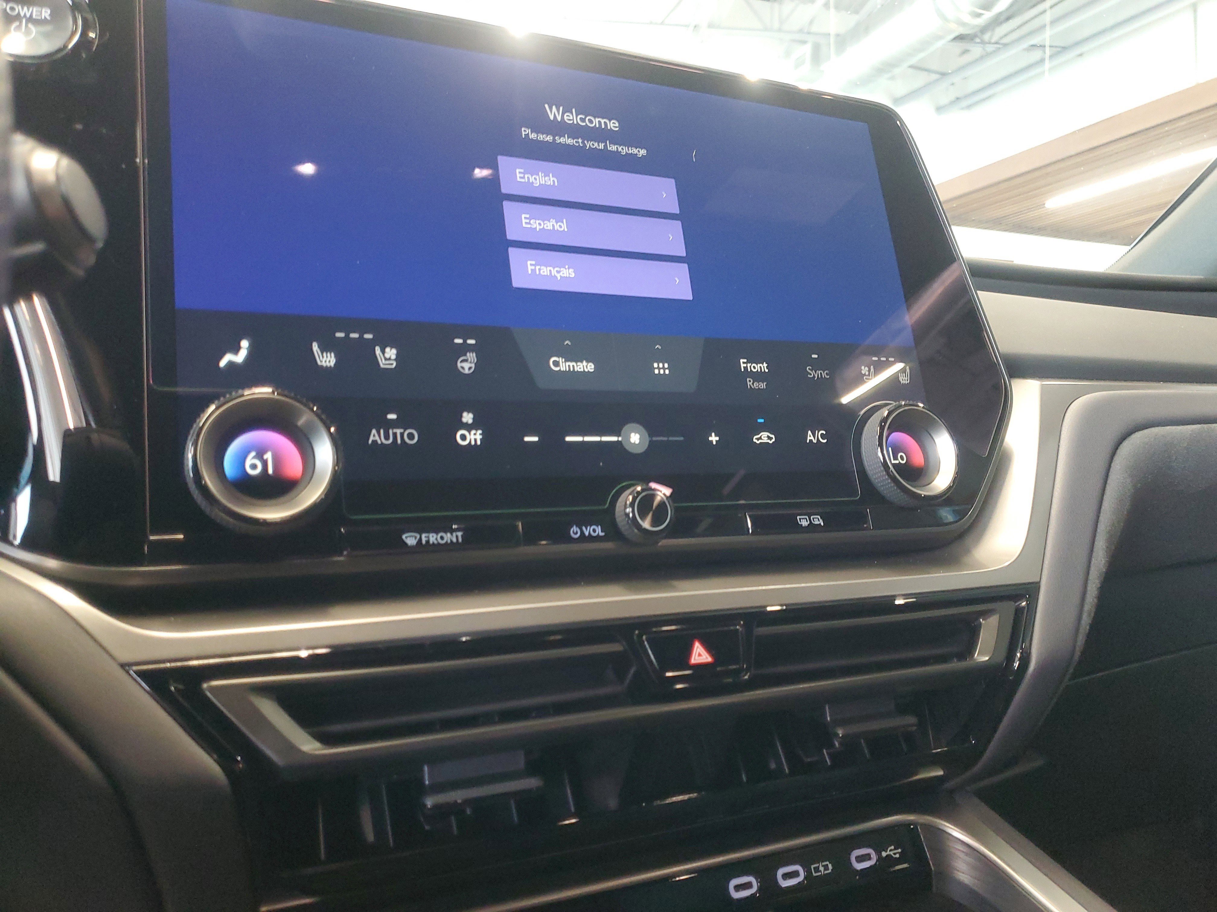 Used 2026 Lexus TX 500h AWD w/ Technology Package image 25