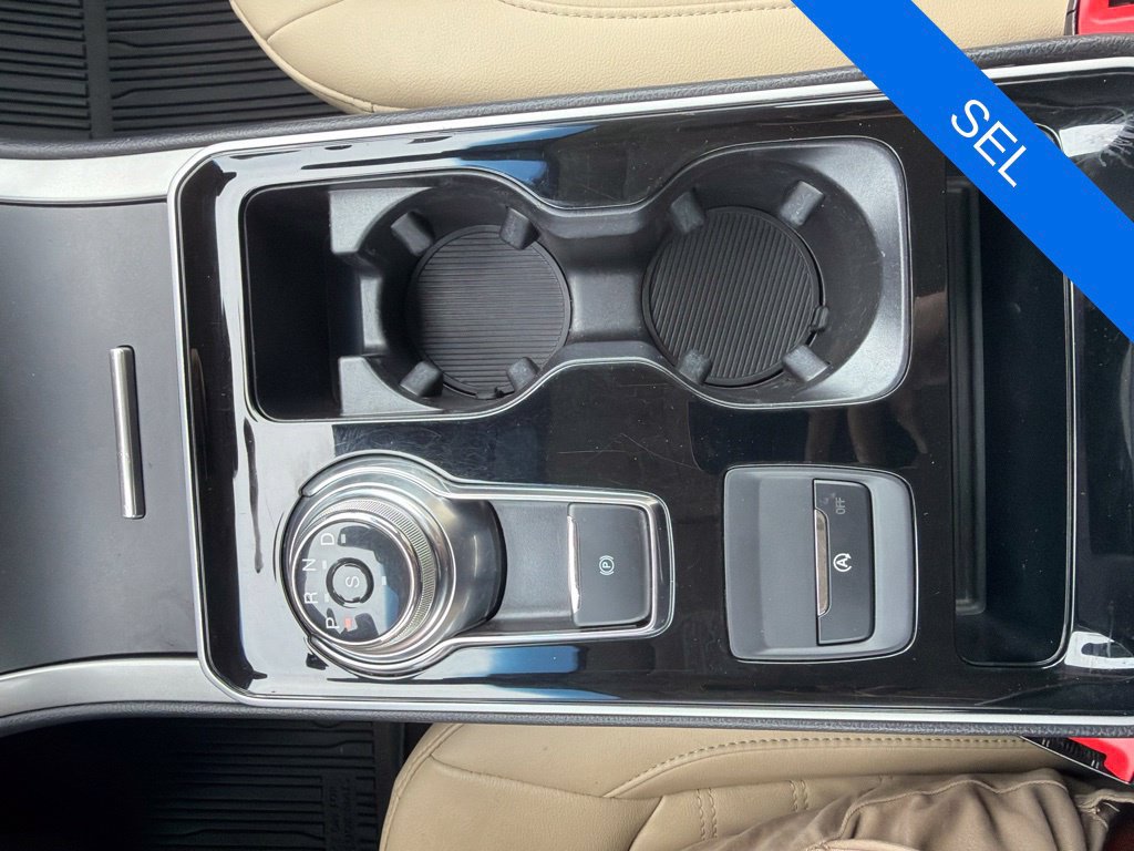 Used 2019 Ford Edge SEL w/ Equipment Group 201A AWD/4WD image 17