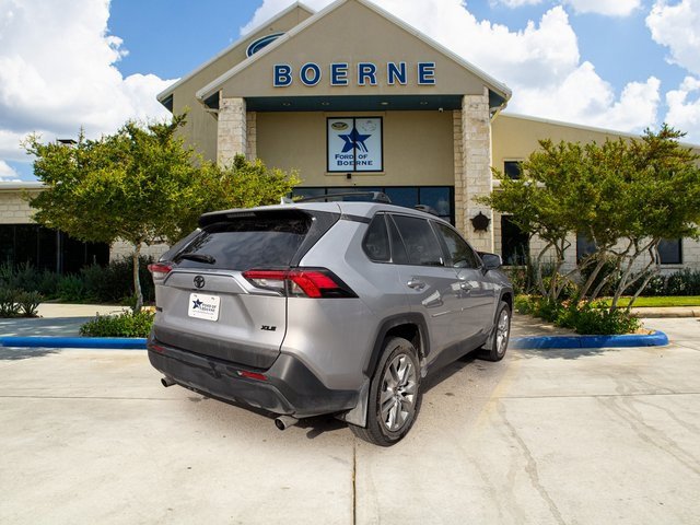 Used 2024 Toyota RAV4 XLE Premium image 5