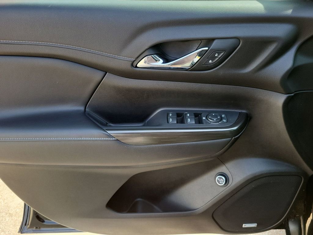 Used 2022 GMC Acadia SLT w/ Elevation Edition image 23