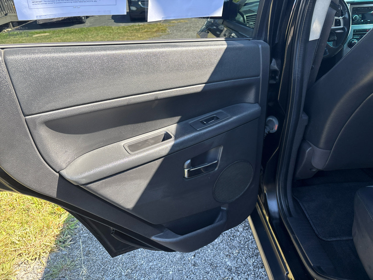 Used 2009 Jeep Grand Cherokee Laredo image 13