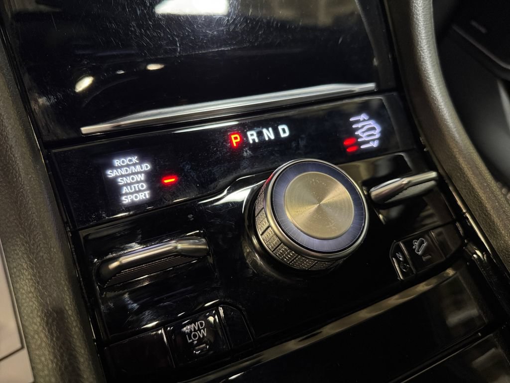 Used 2023 Jeep Grand Cherokee L Overland AWD/4WD image 21