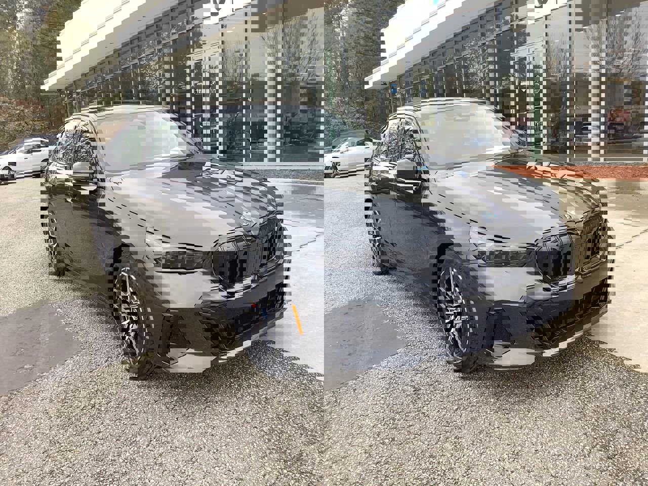 Used 2025 BMW i5 eDrive40i w/ M Sport Package image 2