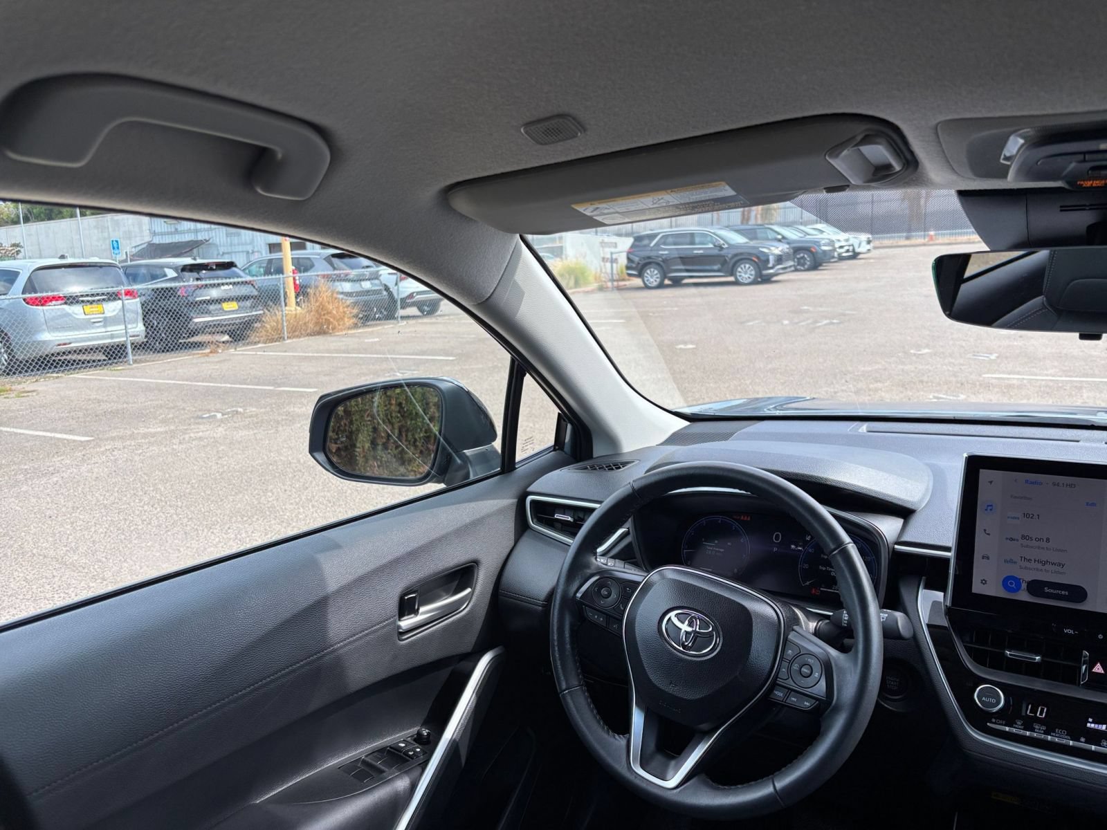 Used 2026 Toyota Corolla Cross XLE FWD image 33