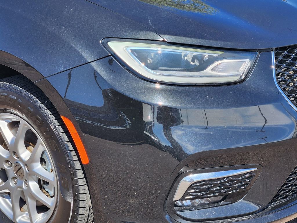 Used 2022 Chrysler Pacifica Touring-L FWD image 28