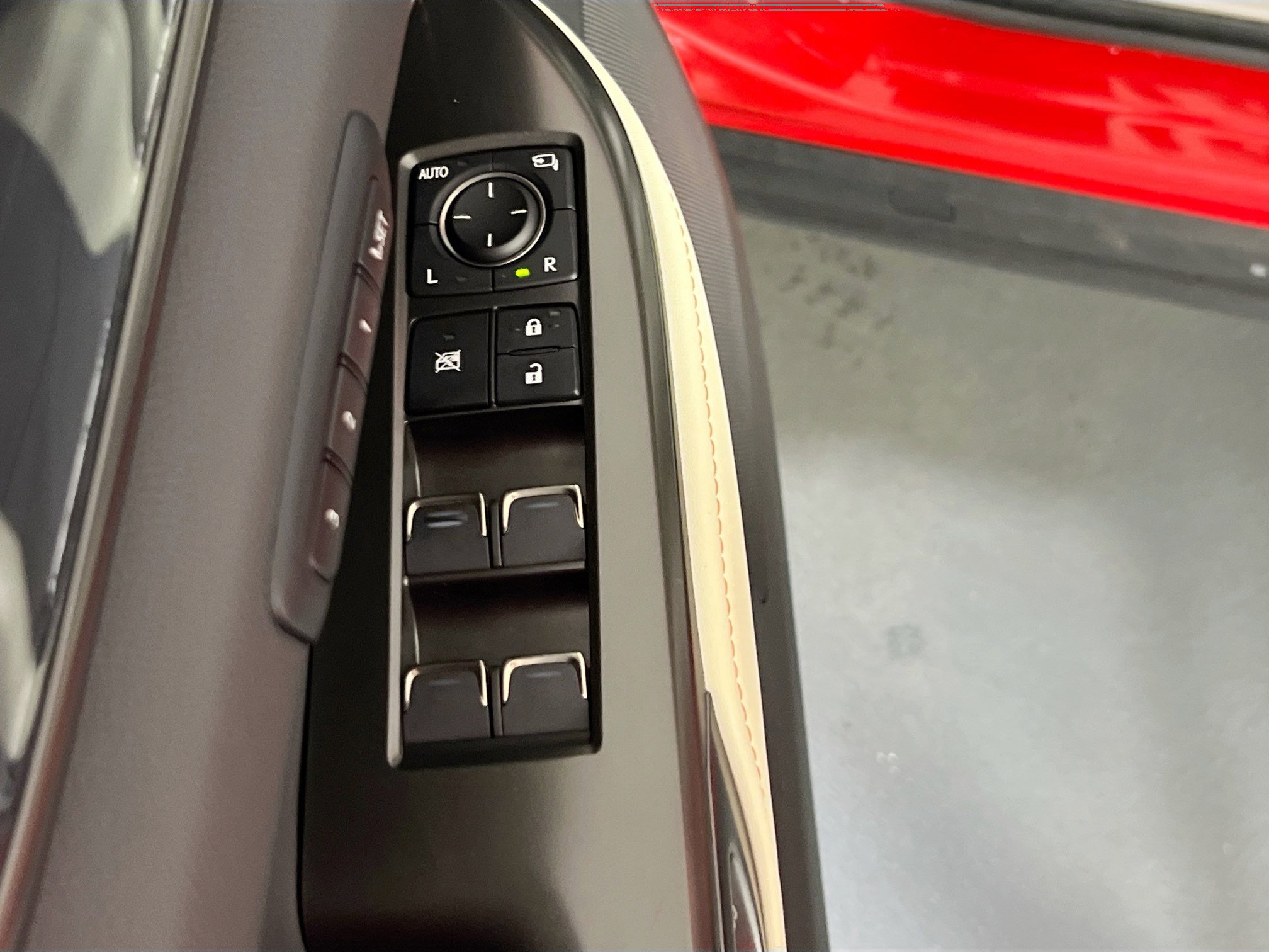 Used 2023 Lexus NX 350h image 17