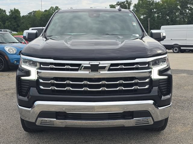 Used 2022 Chevrolet Silverado 1500 LTZ w/ LTZ Convenience Package II AWD/4WD image 8