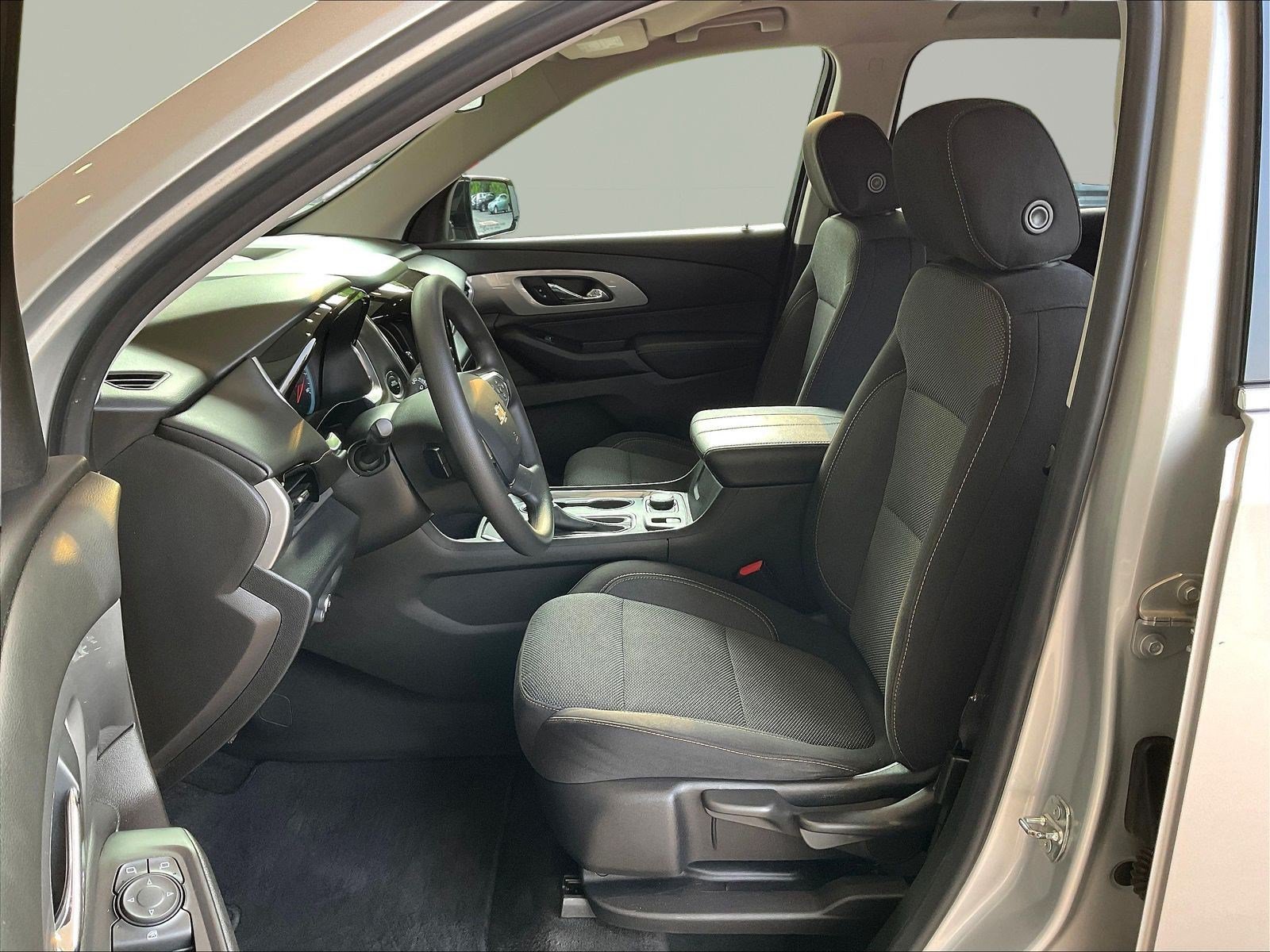 Used 2019 Chevrolet Traverse LS FWD image 20