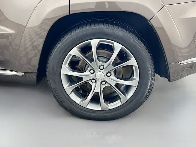 Used 2020 Jeep Grand Cherokee Summit w/ Platinum Series Group AWD/4WD image 37
